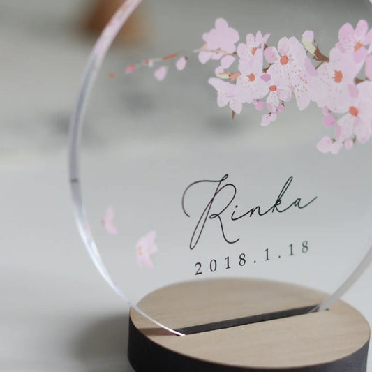 【アクリル名前札】お正月|ひな祭り|命名書|ひな祭り アクリル コンパクト おしゃれ 初節句 お祝い 出産祝い ひなまつり 飾り 桜です