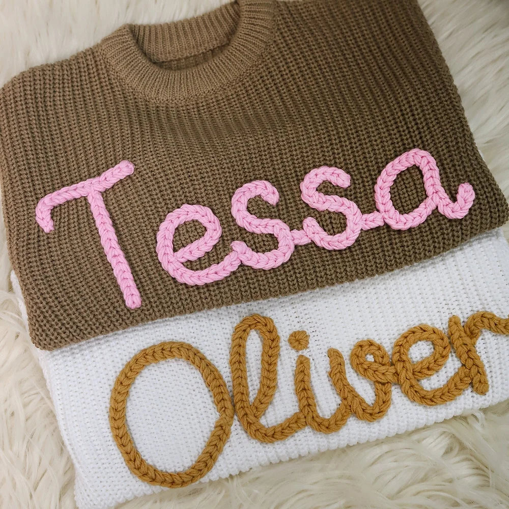 赤ちゃんの名前のセーター·刺繍された名前のニットセーター·赤ちゃんシャワーの贈り物 - Fallook