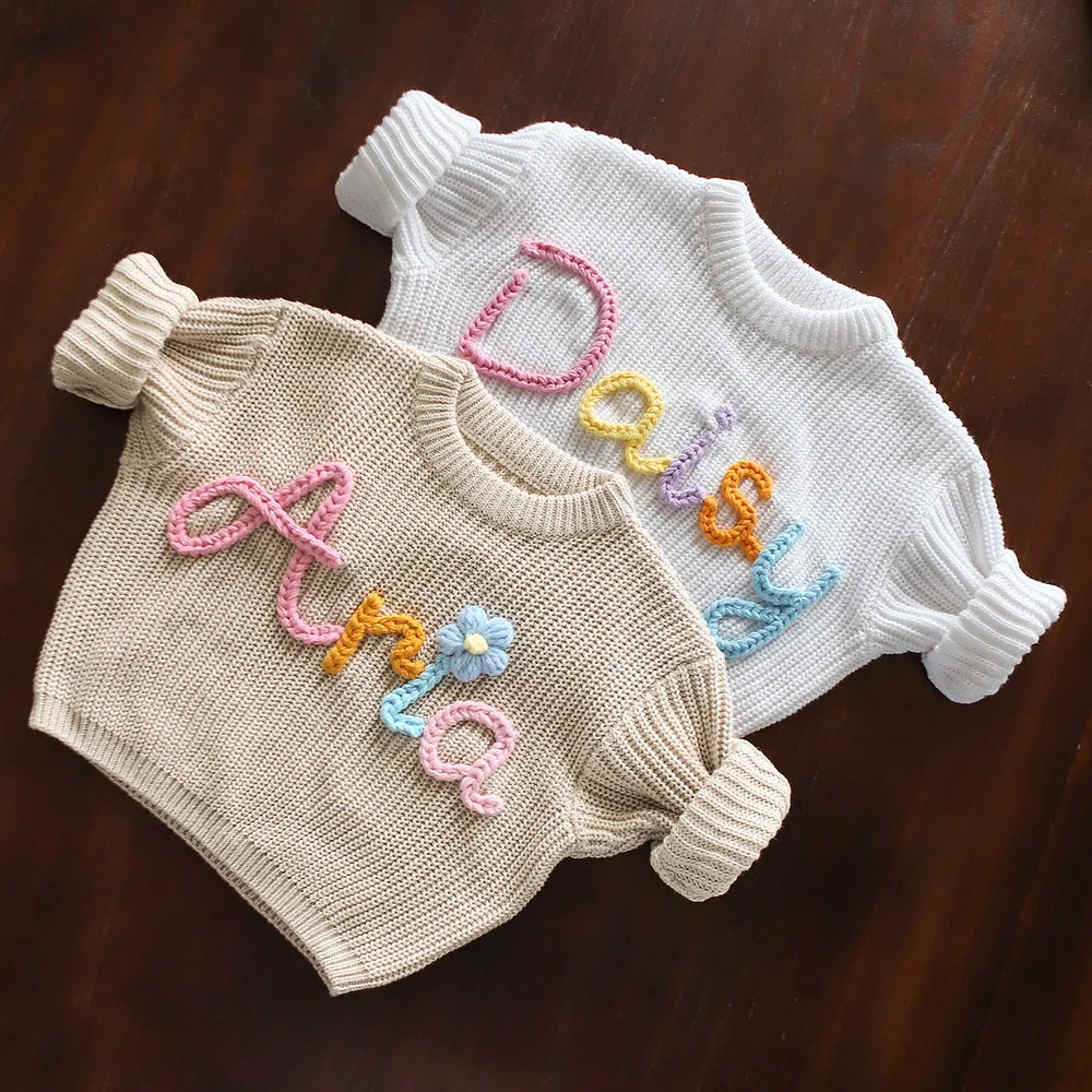 赤ちゃんの名前のセーター·刺繍された名前のニットセーター·赤ちゃんシャワーの贈り物 - Fallook