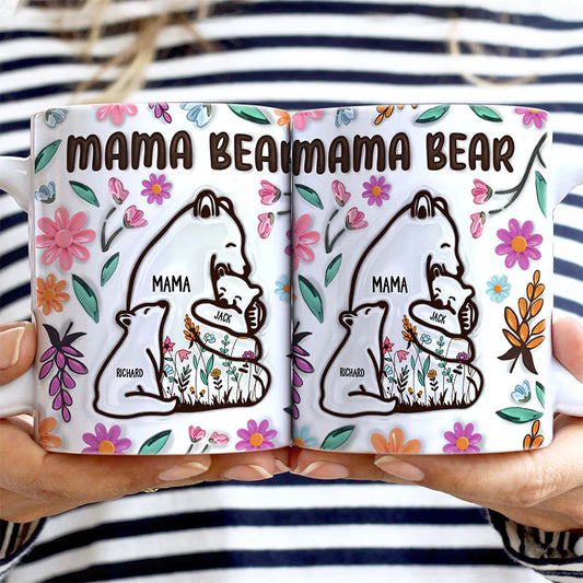 自分たちの手をつないでいる子供を抱くカスタムマグ Mama Bear