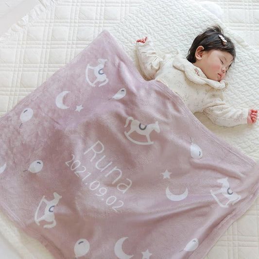 とろけるようなふわふわ生地  出産祝い 女の子 男の子 名前入りブランケット フェ・デ・木馬