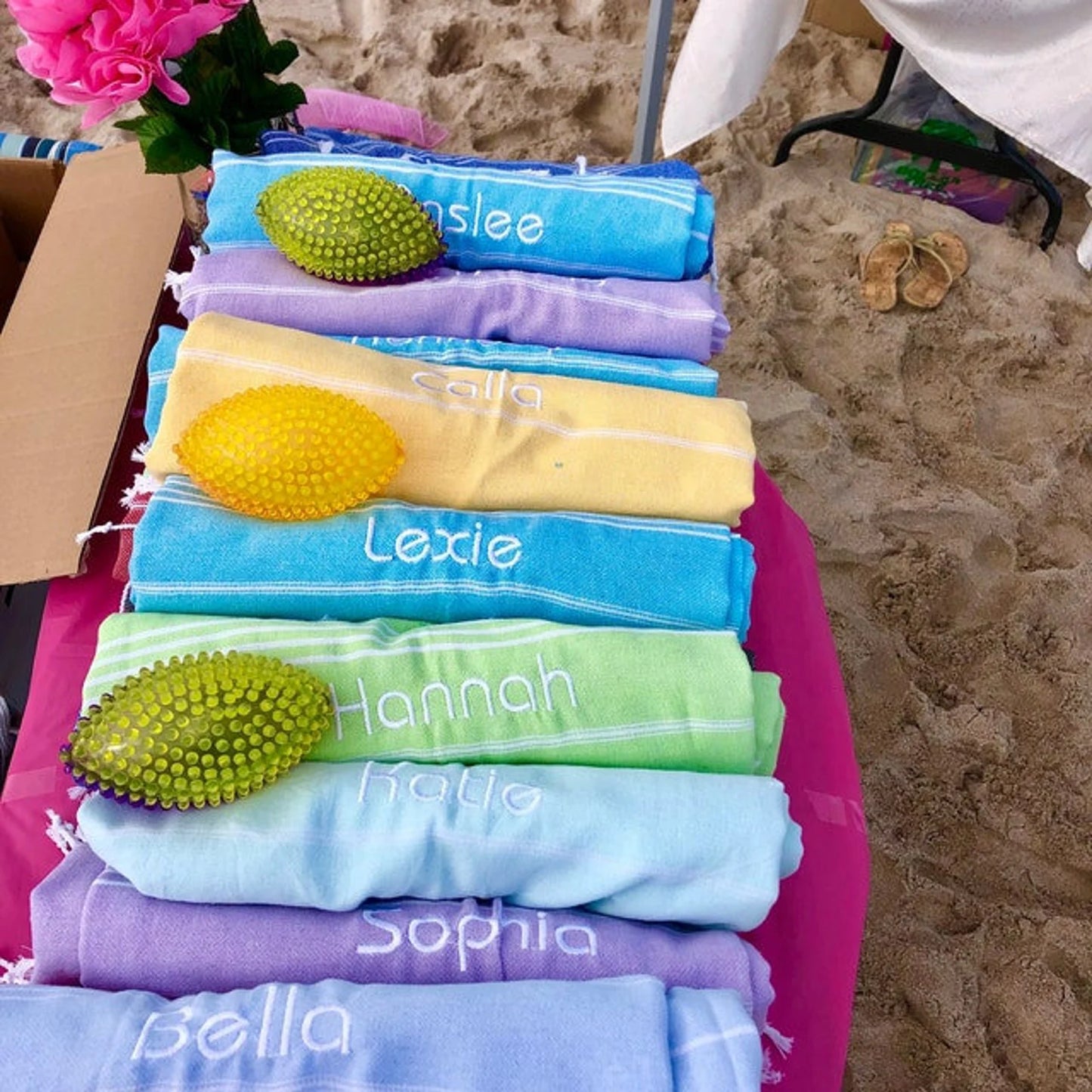 名前刺繡ビーチタオル多色のオーダーメイドです ショールサイズです!