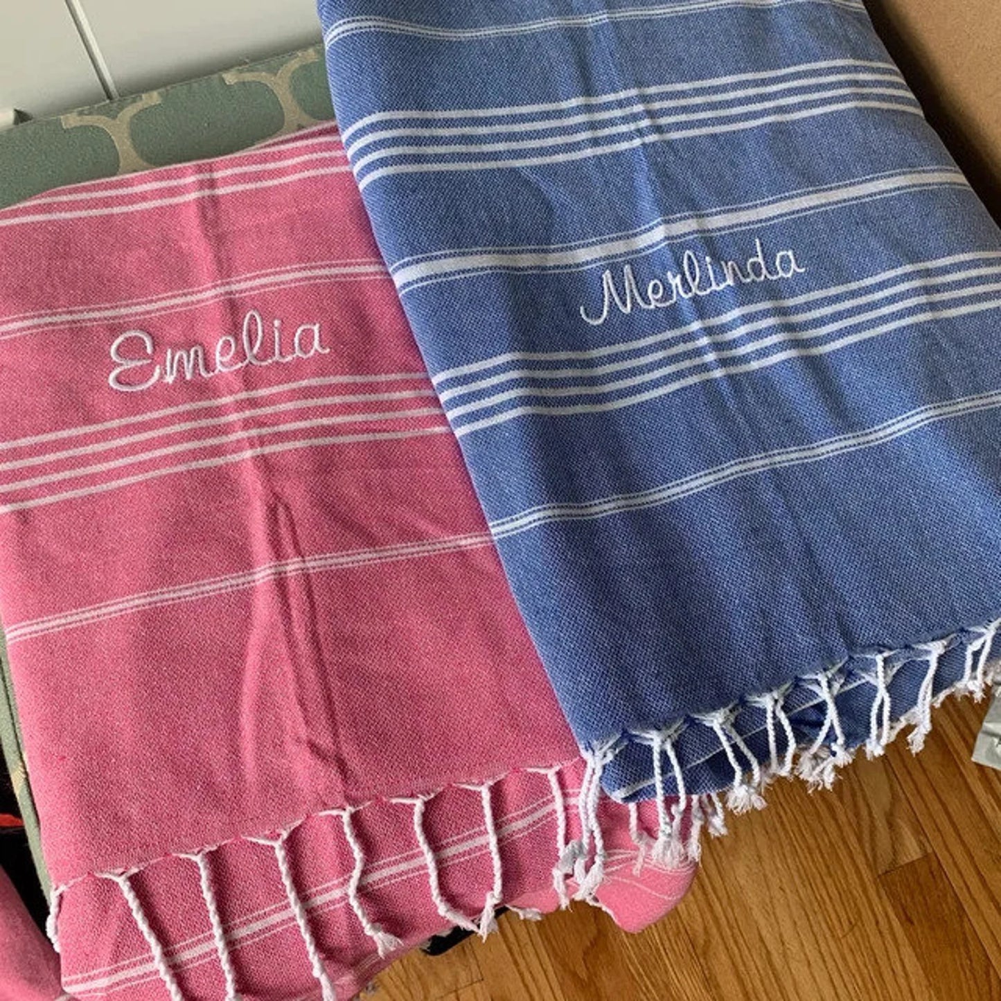 名前刺繡ビーチタオル多色のオーダーメイドです ショールサイズです!