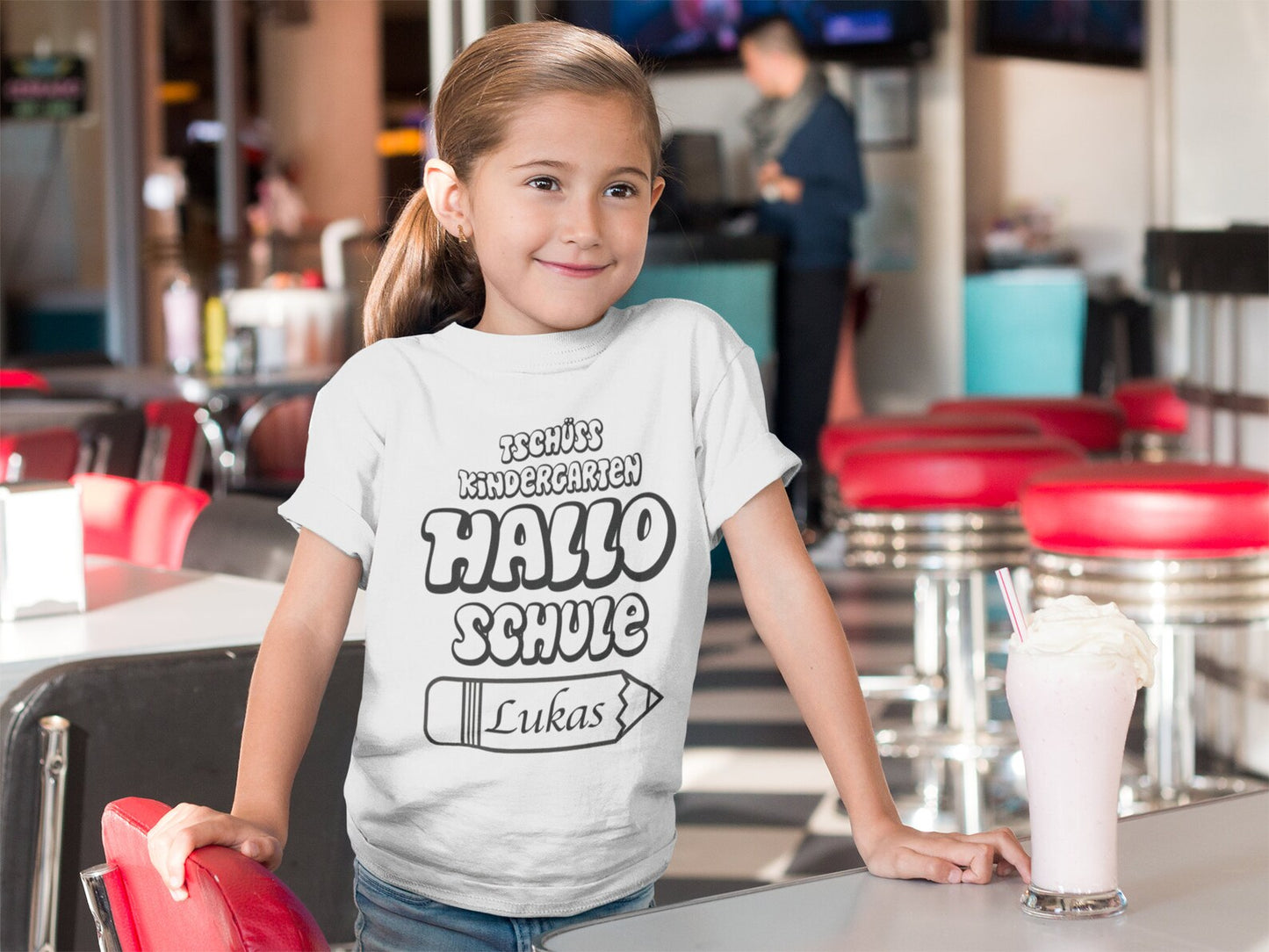 パーソナライズされたTシャツ 学校名を付けられます ですスクールチャイルド2024 入園祝し - Fallook