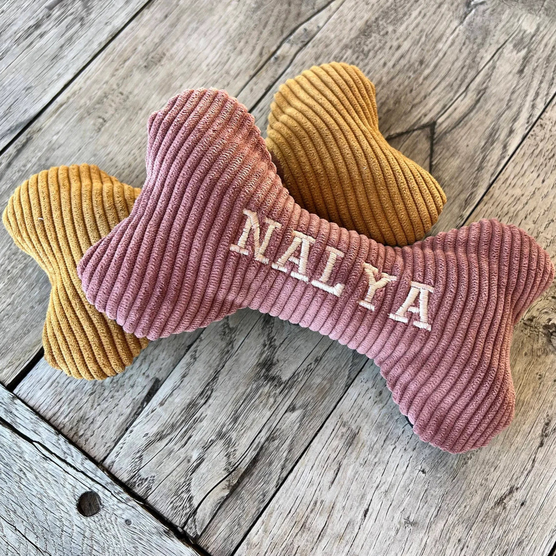 スイーカー付きの刺繍入り骨形ドッグトイ