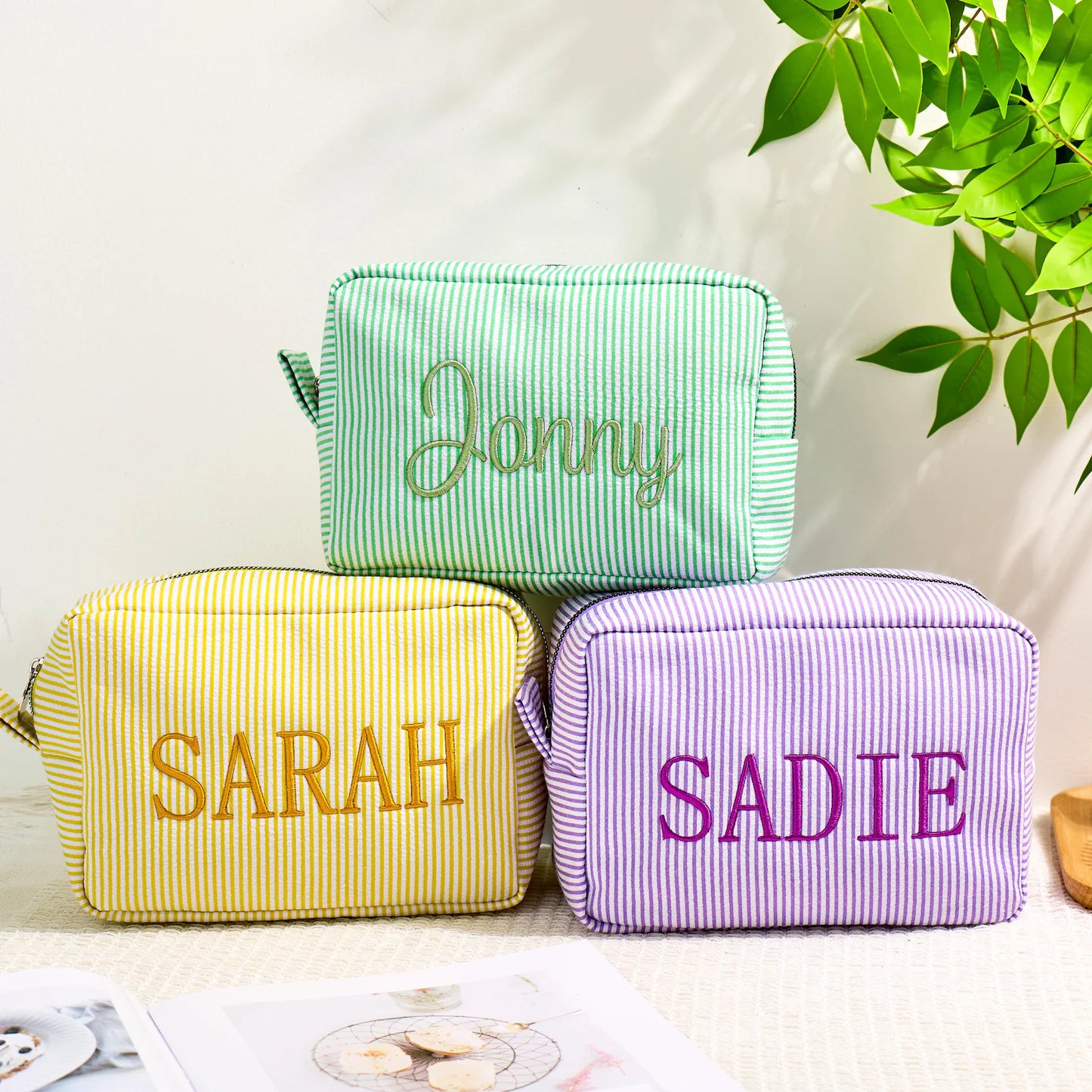NEW ARRIVAL! 【名前刺繍】化粧ポーチ 収納 オーダー カスタマイズ プレゼント 旅行 バッグ