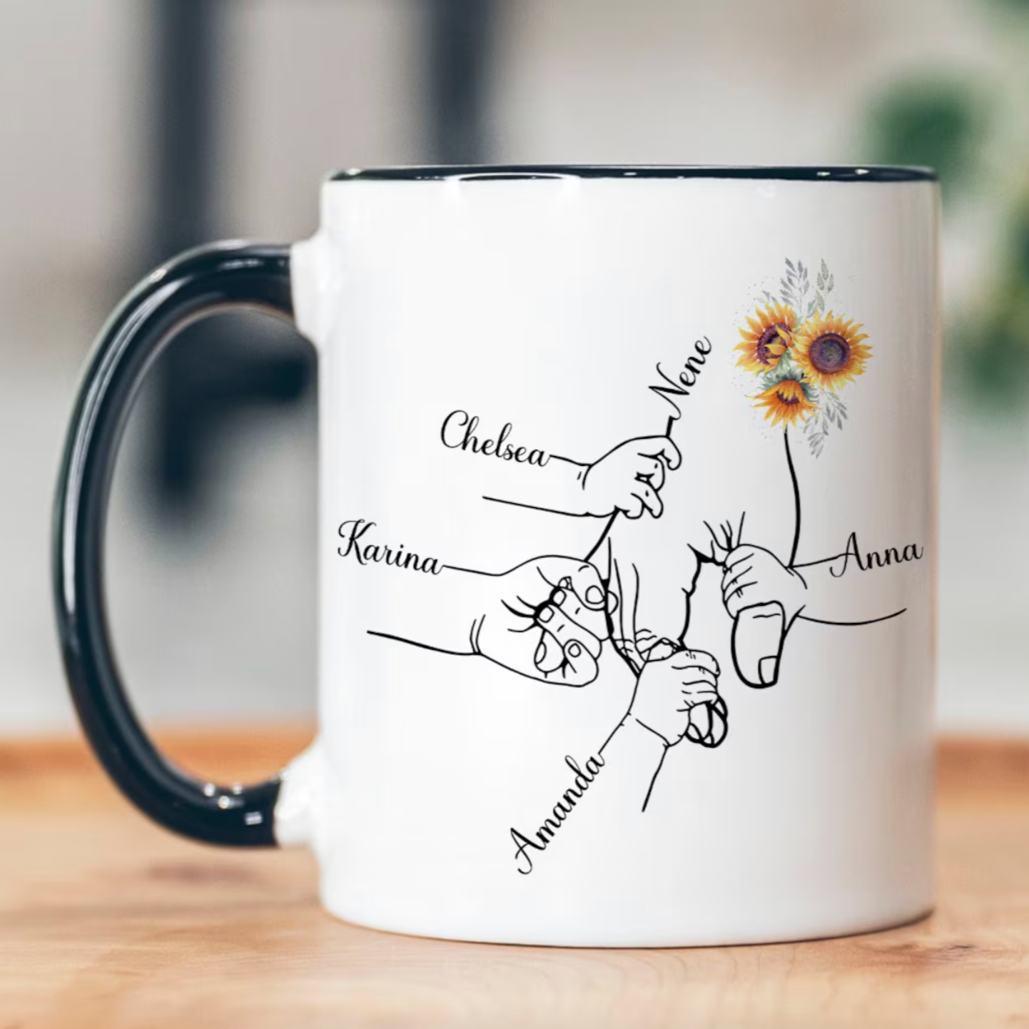 自分たちの手をつないでいる子供を抱くカスタムマグ（母親・祖母向け） - Fallook