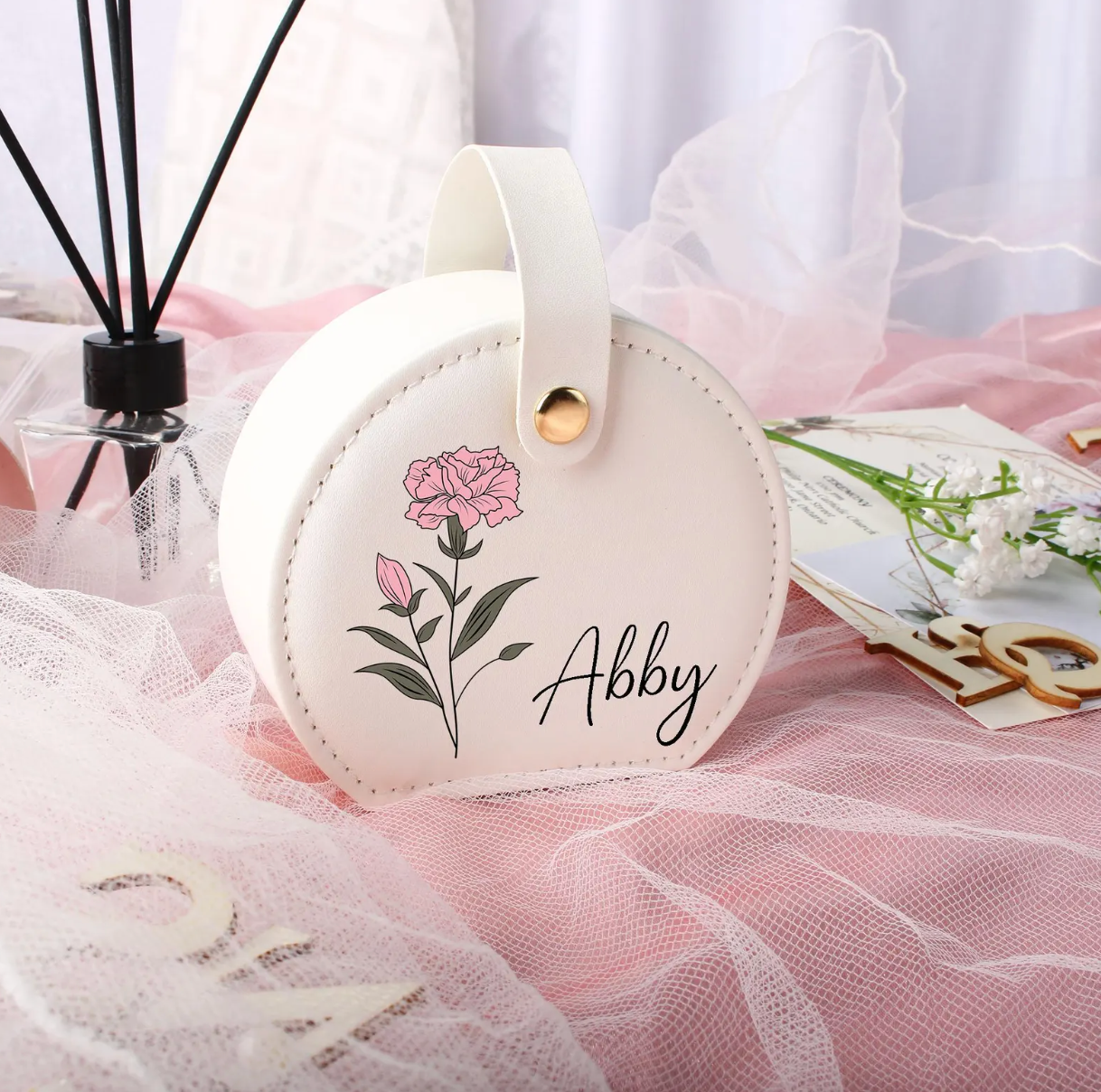 新作です!名入れ誕生花 アクセサリー収納ボックス♬  花かご型です