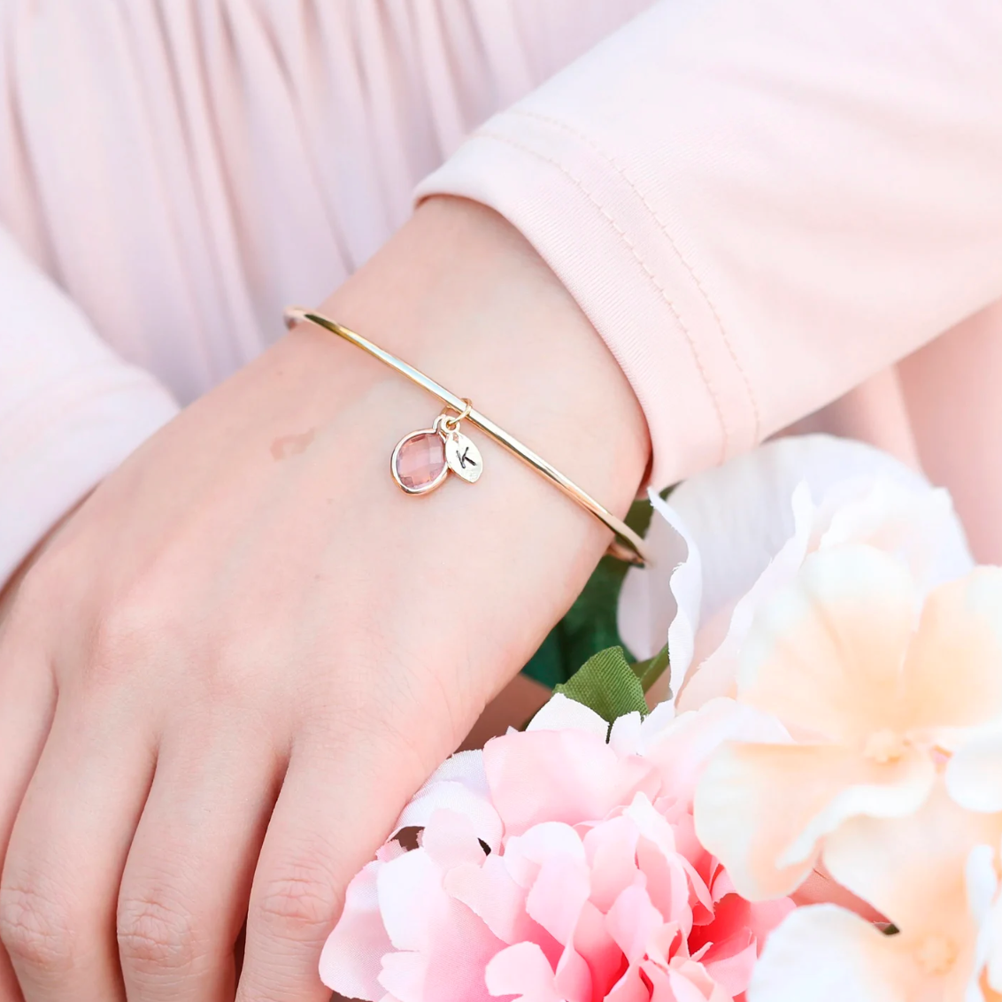 Birth Stone 彼女とお母さんのためにパーソナライズされた誕生石のブレスレット