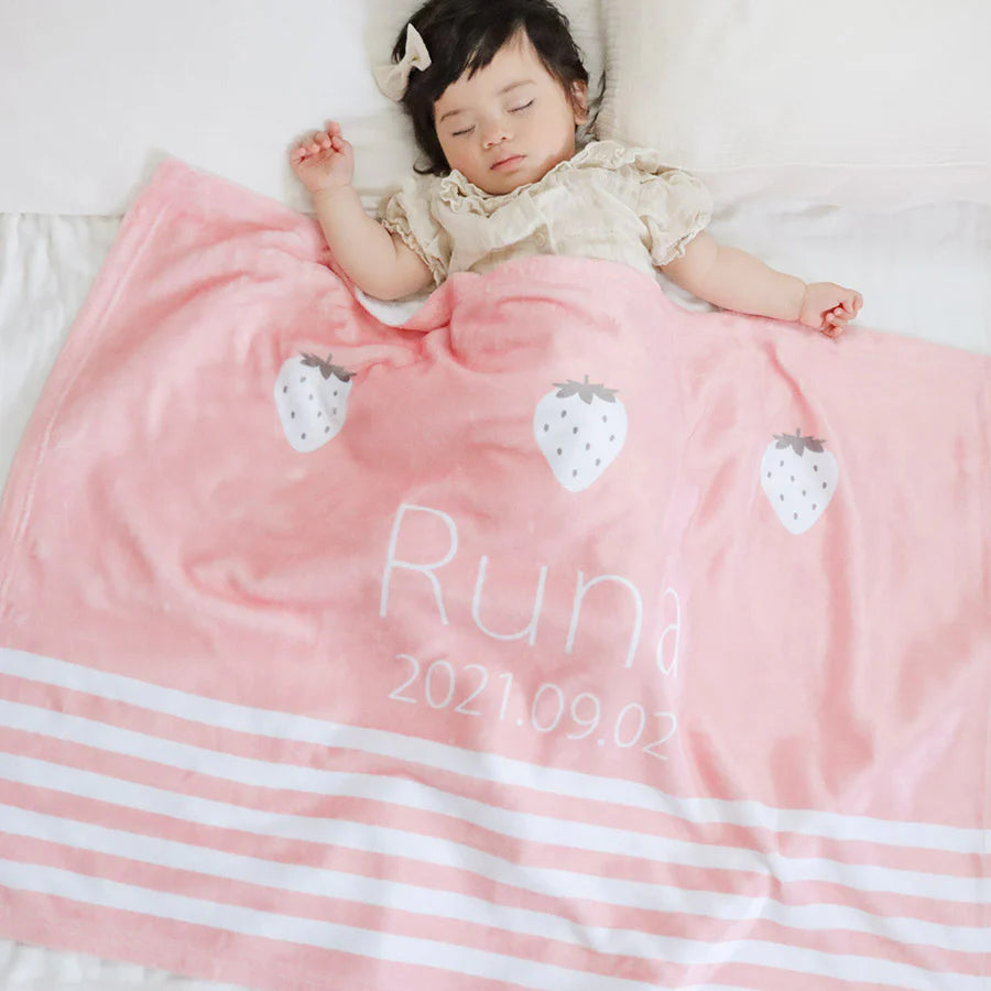 出産祝いに名前入り大判ブランケット★ごほうびストロベリー★ - Fallook