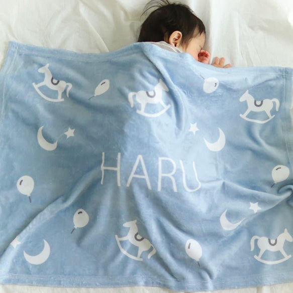 出産祝い 女の子 名入れ 名前入りブランケット きっと、ないしょの物語・シュシュ - Fallook