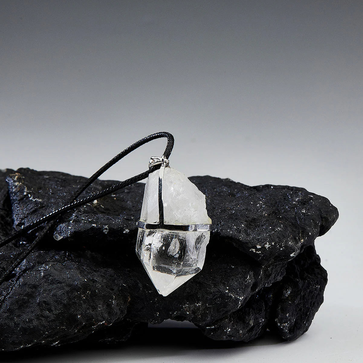 Kailash Energy Essence  ヒーリング・ブレス・オブ・ライフ・クリア・クォーツ・スターリング・シルバー・ペンダント