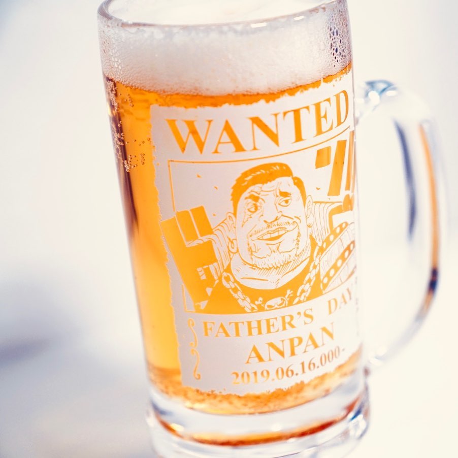 あなたも海賊王に！　海賊風 似顔絵 名入れ 彫刻 ビールジョッキ