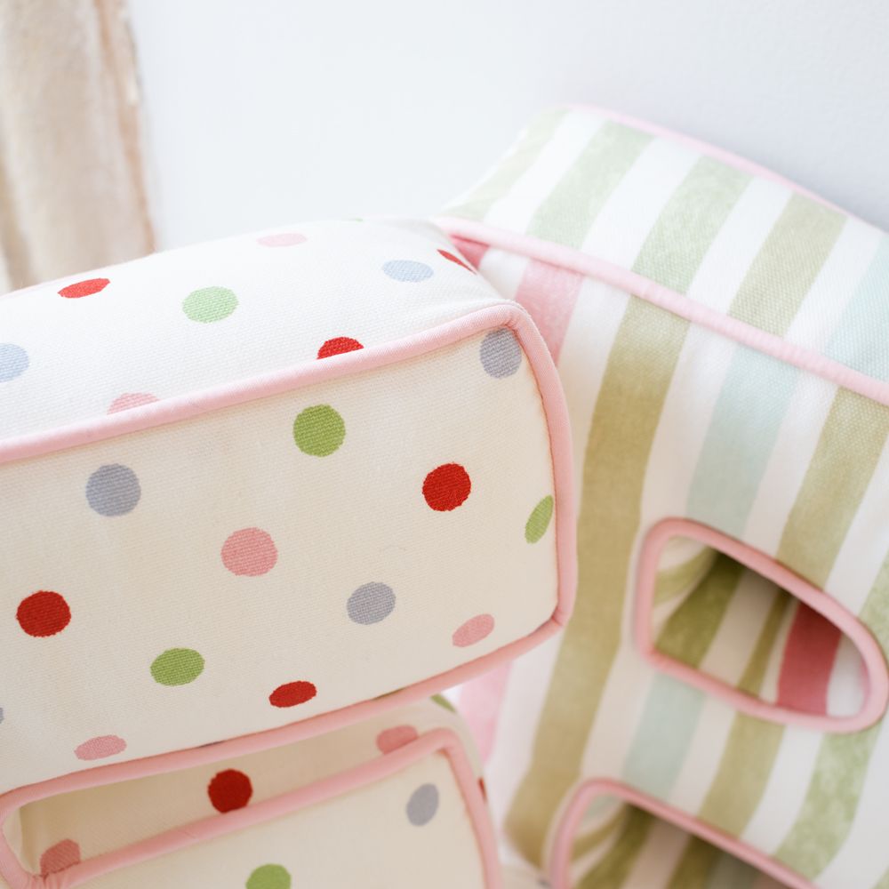 パーソナライズされたレタークッション☆まくら - Fallook