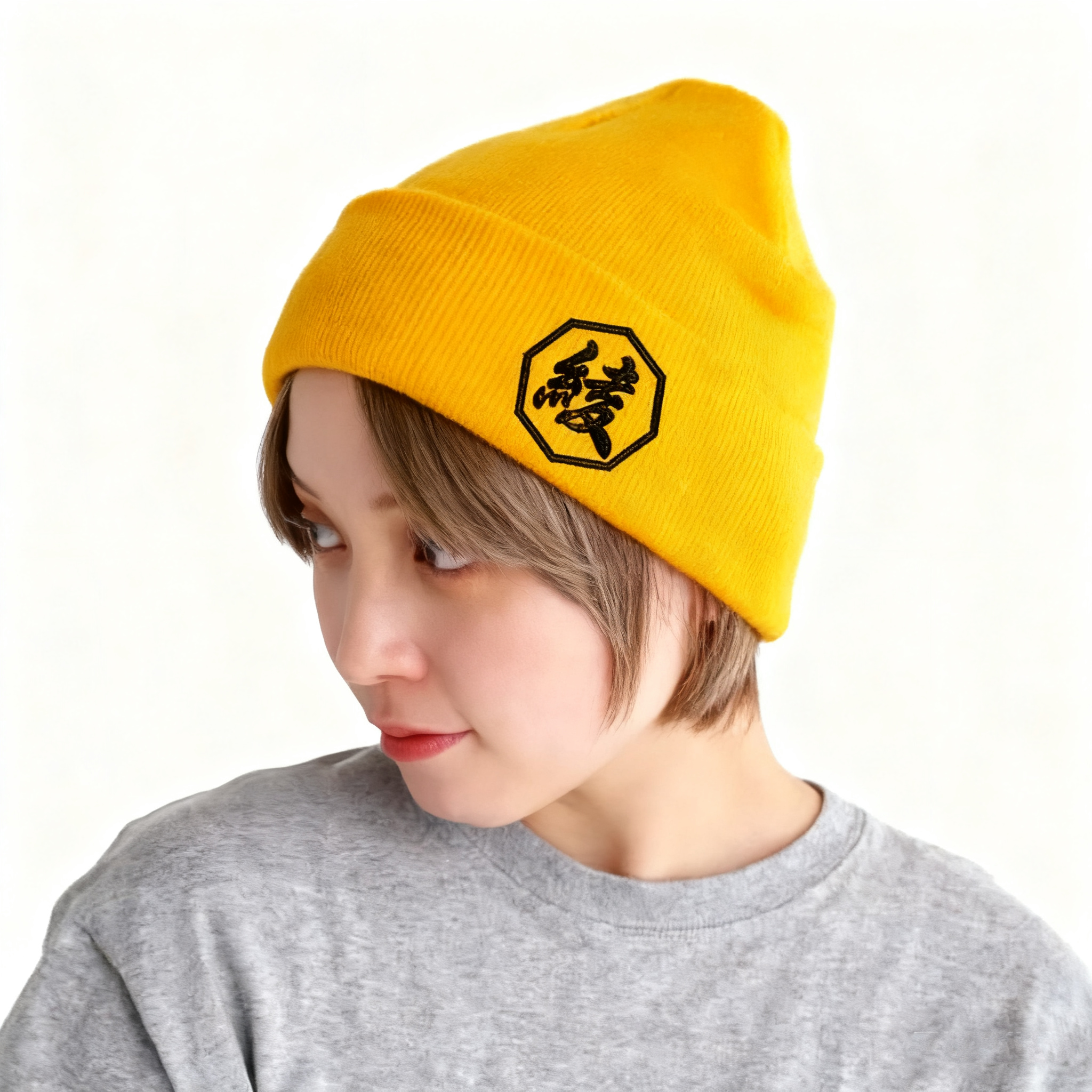 オーダーメイド·ニット帽·好きなテキストを追加しました【刺繍】🎵秋冬必須