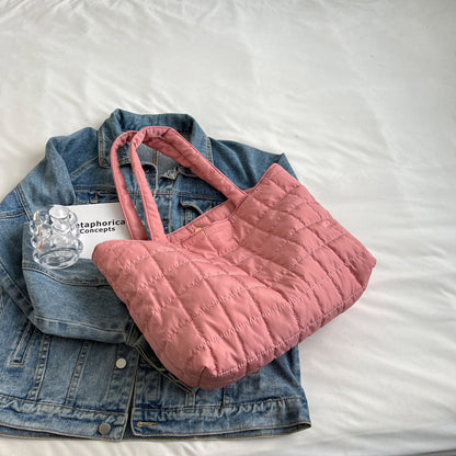 NEW ARRIVAL! 刺繍入りキルトナイロントートバッグ