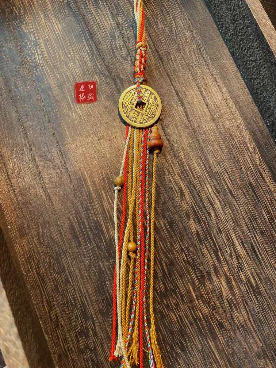 西藏風手編みスマホストラップ 伝統とファッションの融合