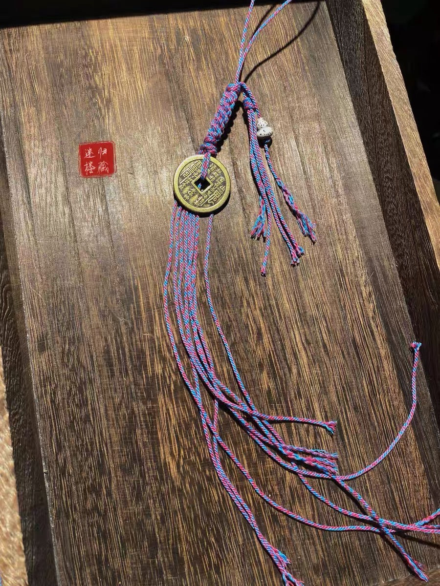 西藏風手編みスマホストラップ 伝統とファッションの融合