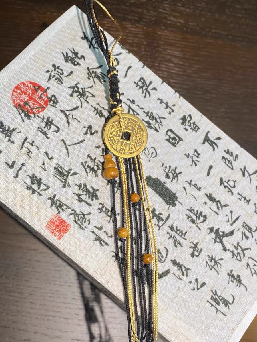 西藏風手編みスマホストラップ 伝統とファッションの融合