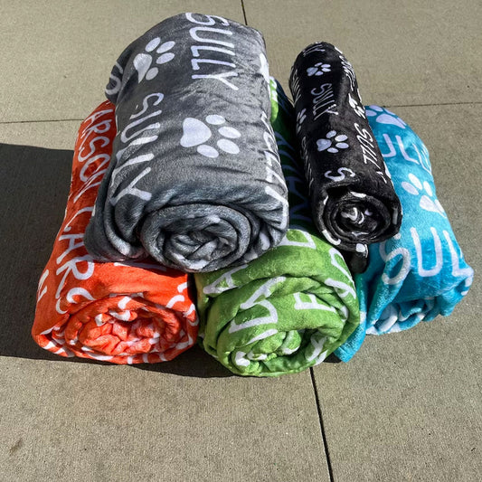 パーソナライズされた足跡付き名前ブランケット、カスタム犬または猫の名前ブランケット - Fallook