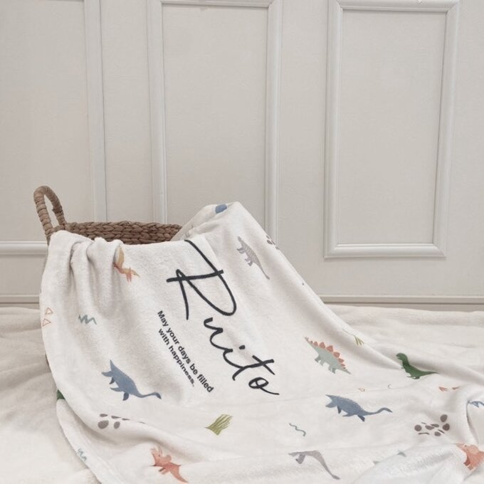 出産祝いに名前入り大判ブランケット★恐竜コレクション★ - Fallook