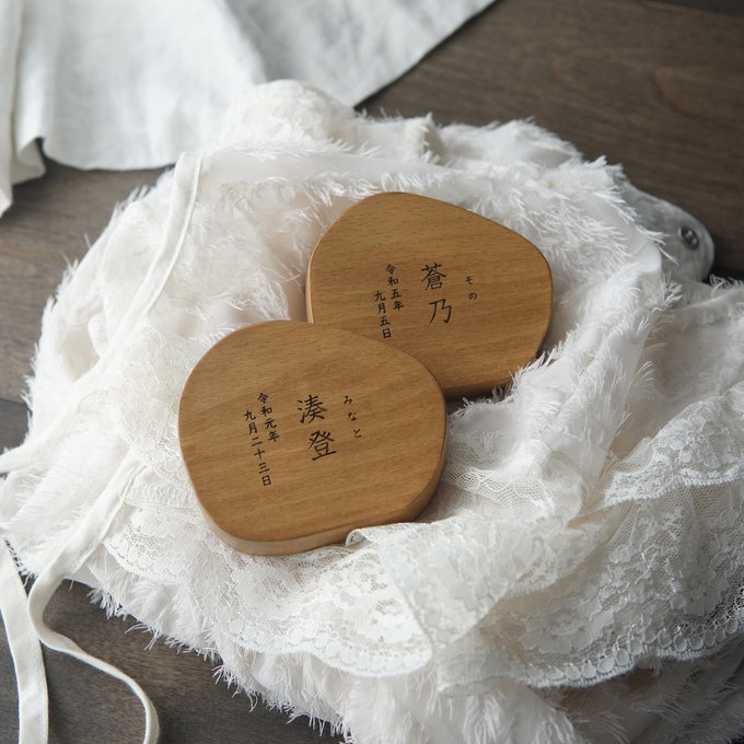 木製 命名書 名前札｜ころんとかわいい丸型デザイン｜初節句・出産祝い・ベビーフォト用