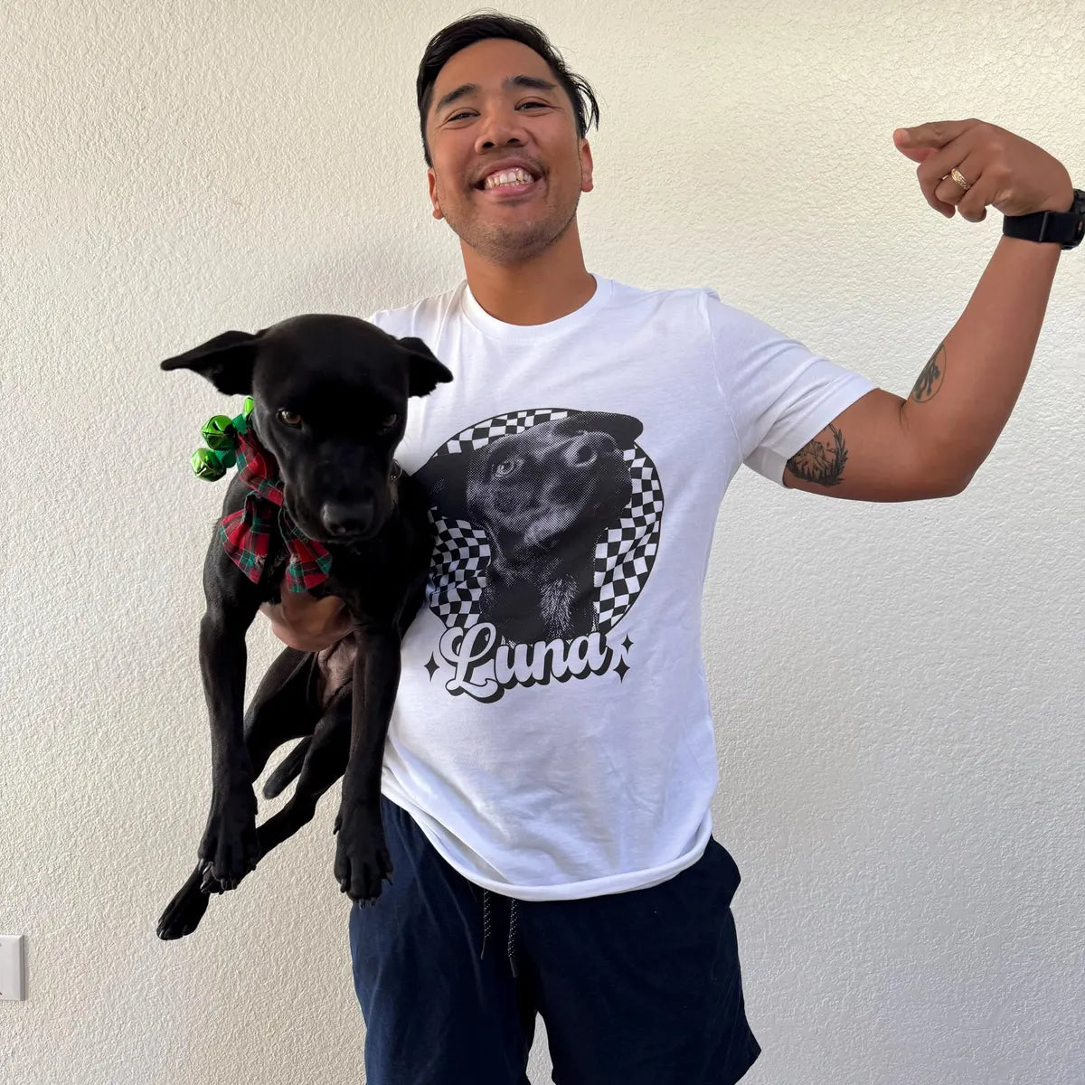 愛犬・愛猫のヴィンテージ風写真を 世界に一枚だけのTシャツに 「Black and White」