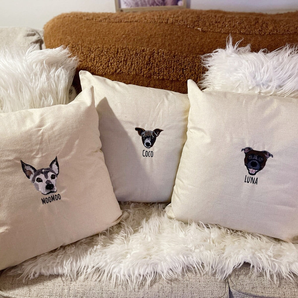 ペット刺繡クッションです