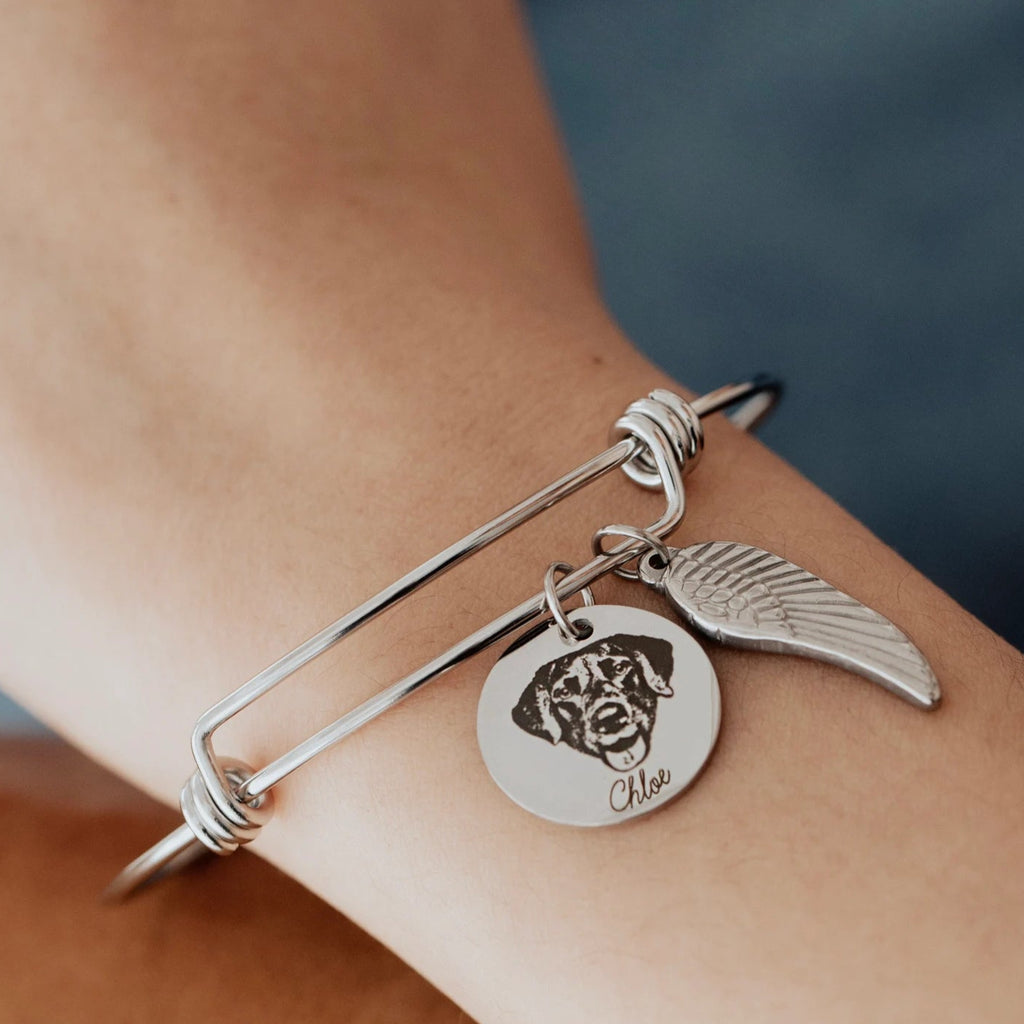 ペット愛好家 愛犬・愛猫の写真を ずっと一緒にいられるアクセサリー