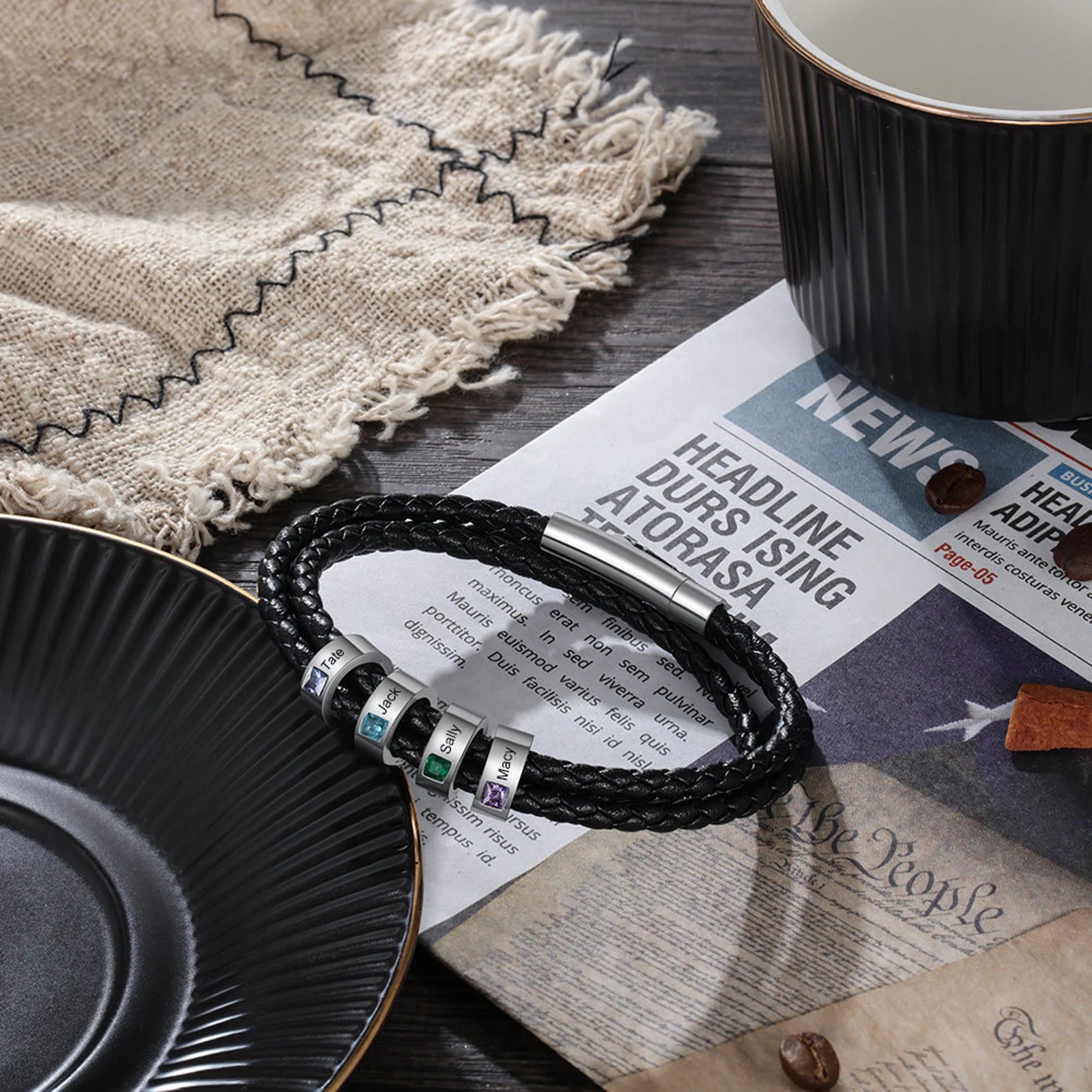 父の日用パーソナライズされたギフト ｜ブラックレザー ｜刻印入り誕生石チャームビーズ