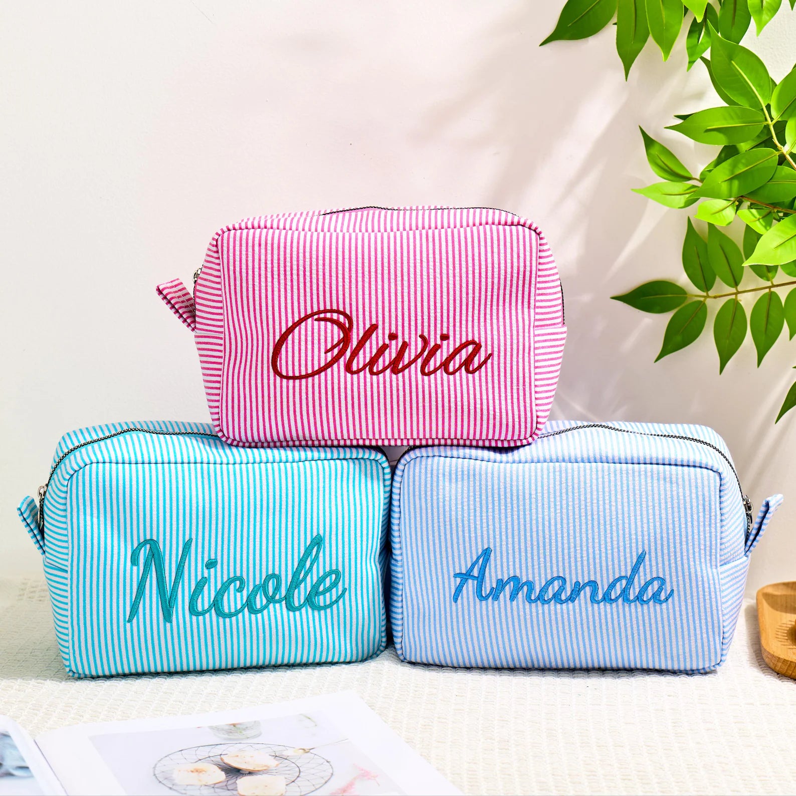 NEW ARRIVAL! 【名前刺繍】化粧ポーチ　収納　オーダー　カスタマイズ　プレゼント　旅行　バッグ