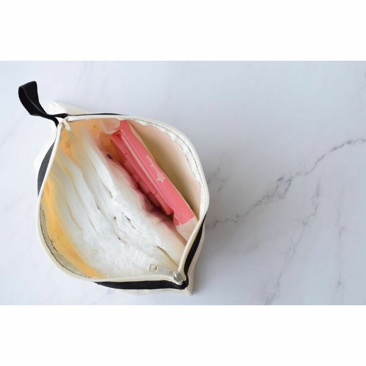 【名入れ＊フラットポーチ】キャンバス オムツポーチ 出産祝い 母子手帳ケース お着替え入れ - Fallook